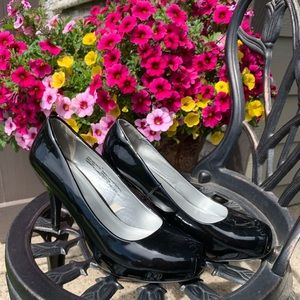 Mossimo Classic Black Patent Leather Pump 8.5